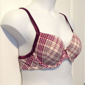Cacique Cotton t-shirt bra 40B (never worn)